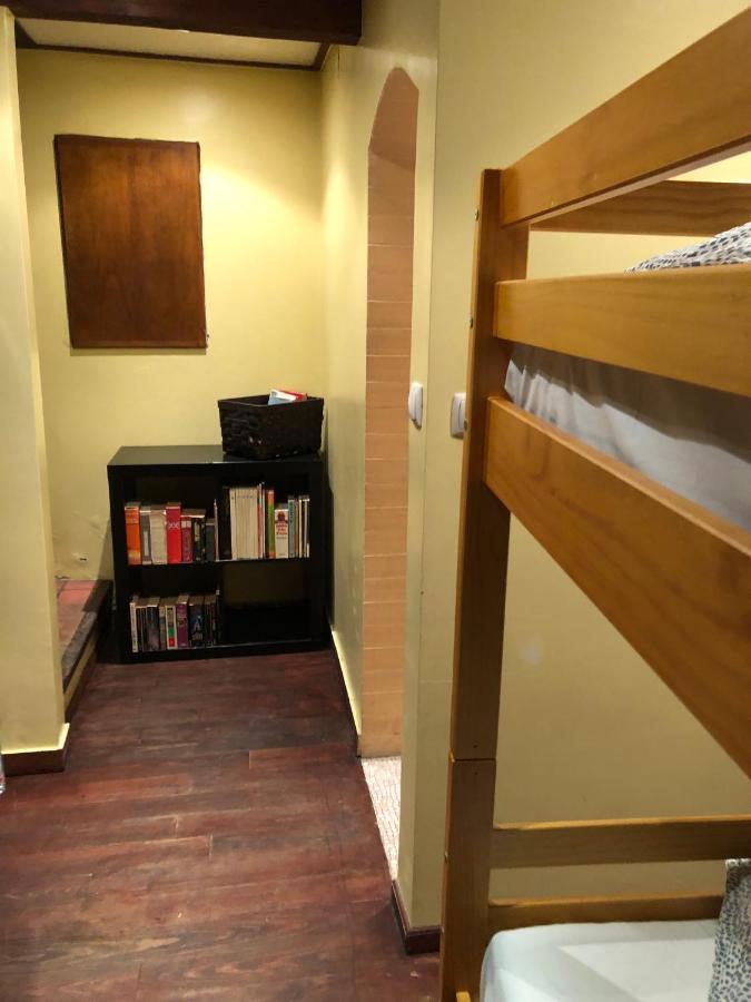 Pequeno Hostel リスボン エクステリア 写真